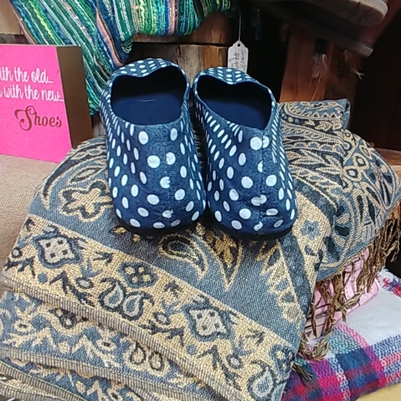 DENIM POLKA DOT FLATS - Picture 4 of 6